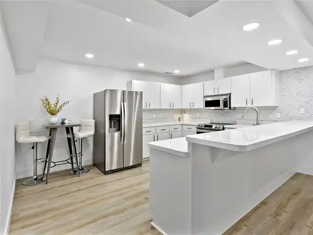 Listing Photo 15