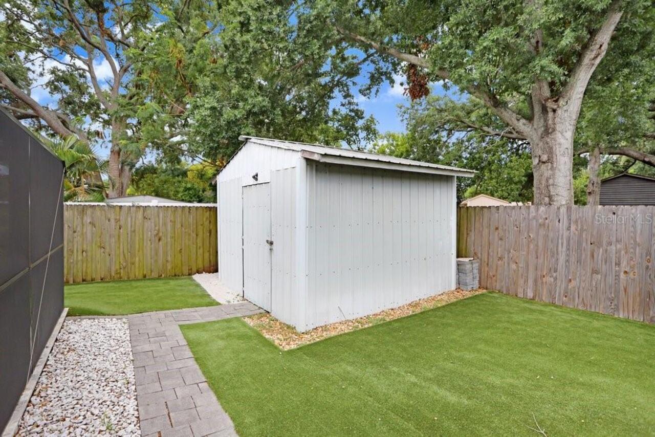 Listing Photo 11