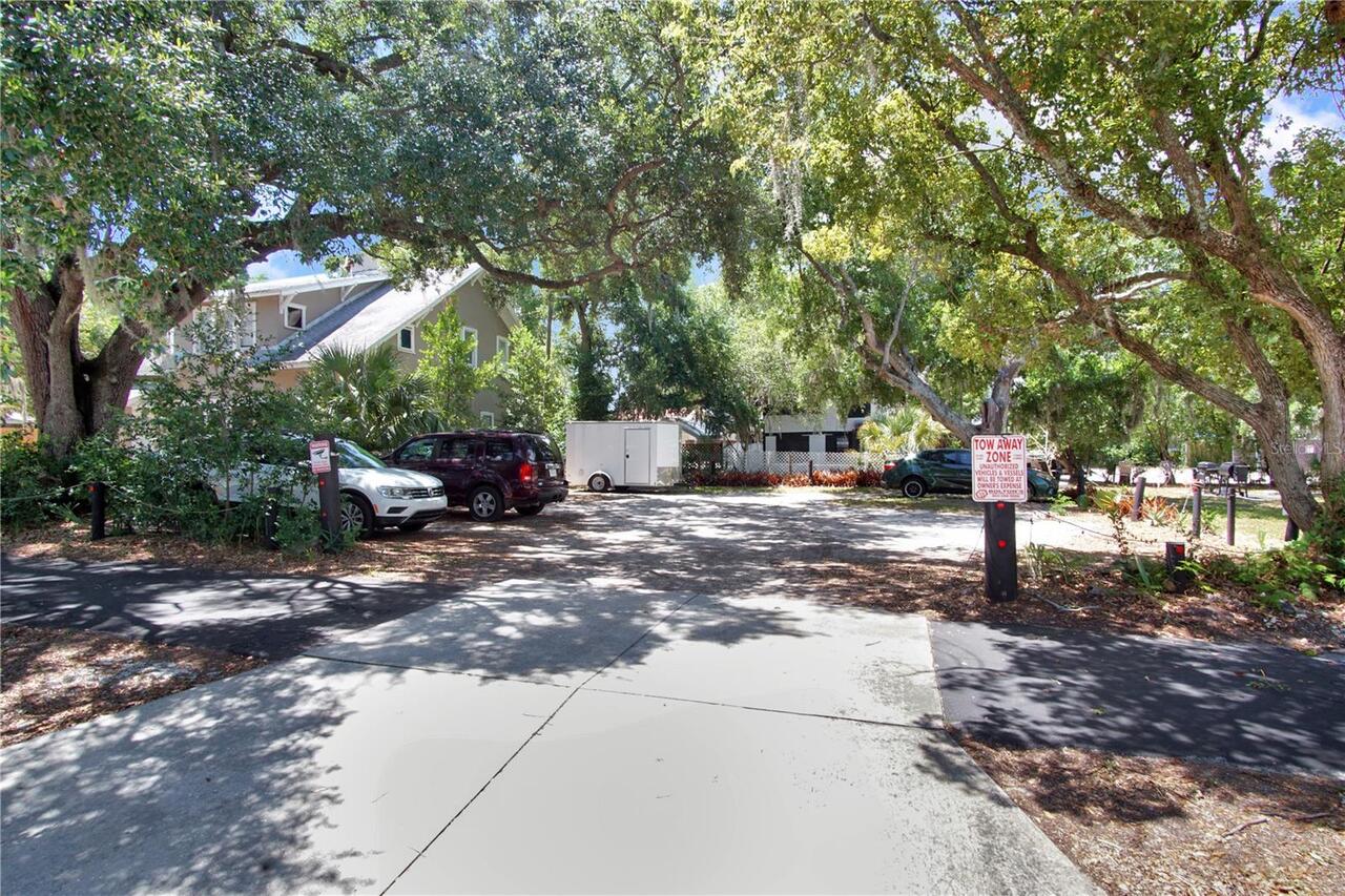 Listing Photo 16