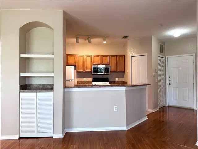 Listing Photo 7
