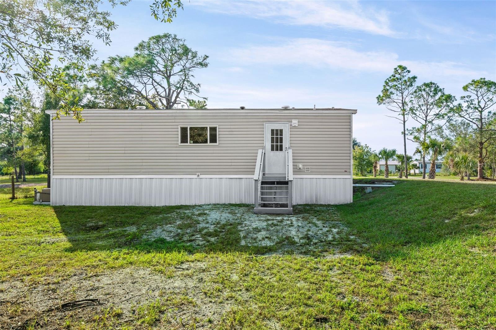 Listing Photo 17