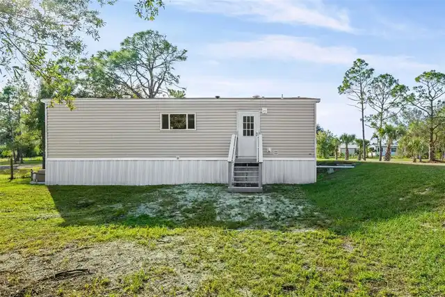 Listing Photo 17