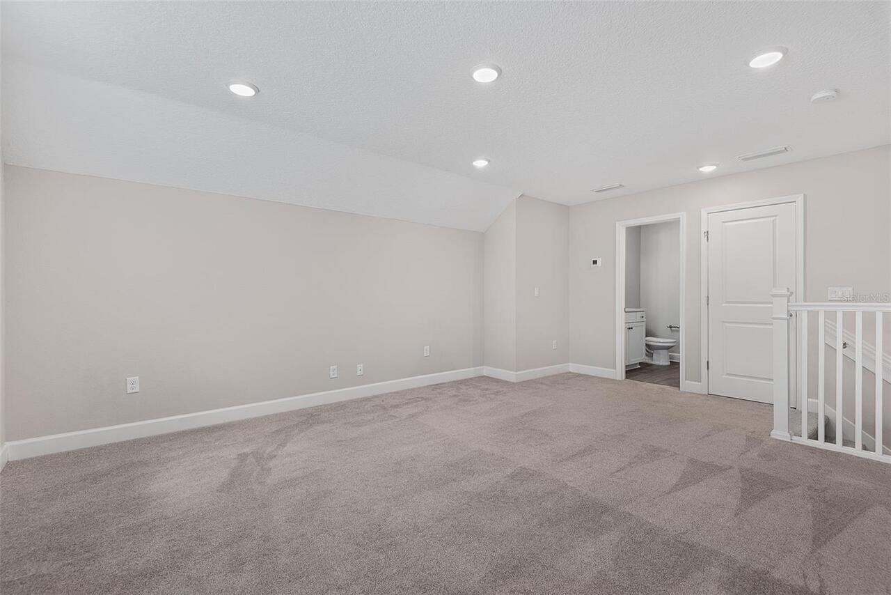 Listing Photo 33