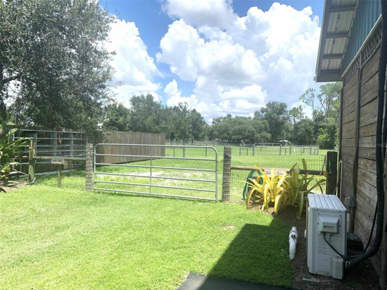 Listing Photo 11