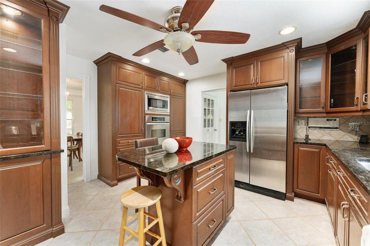 Listing Photo 12