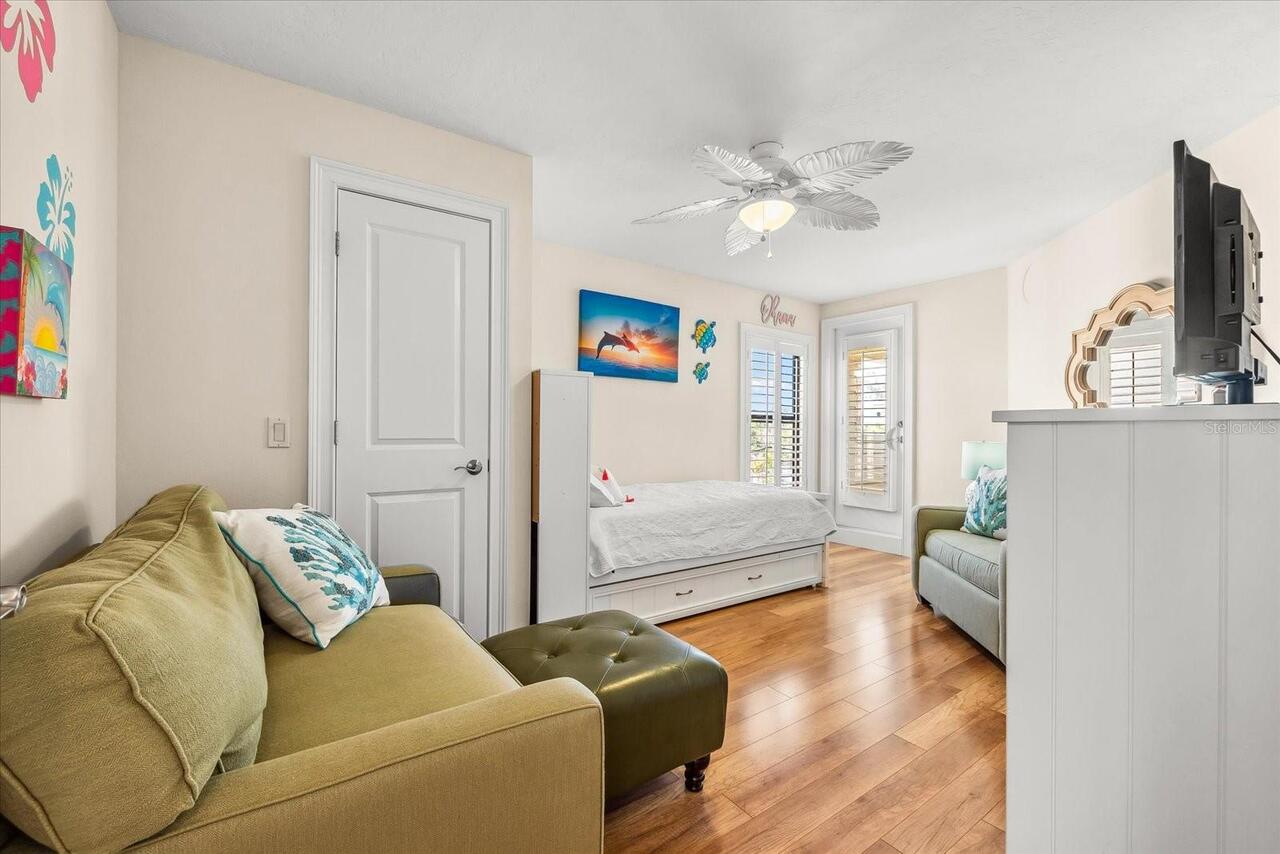 Listing Photo 22