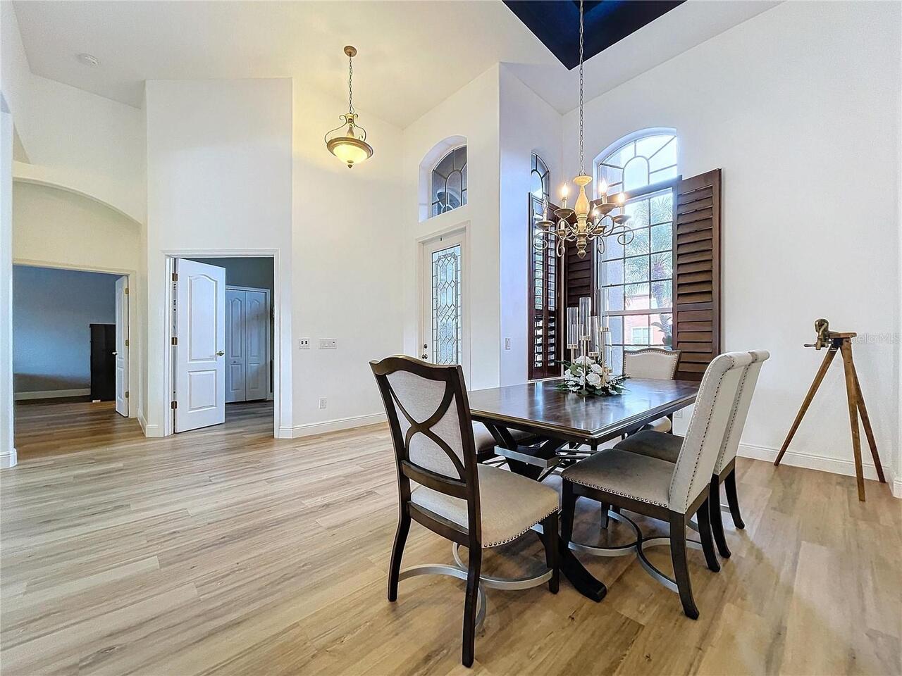 Listing Photo 11