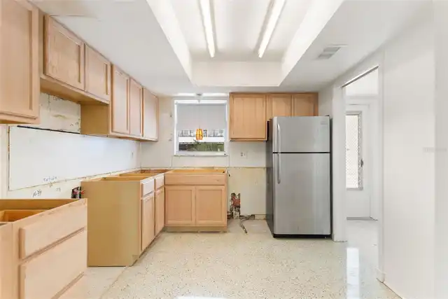 Listing Photo 10