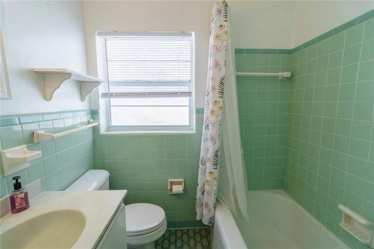 Listing Photo 16