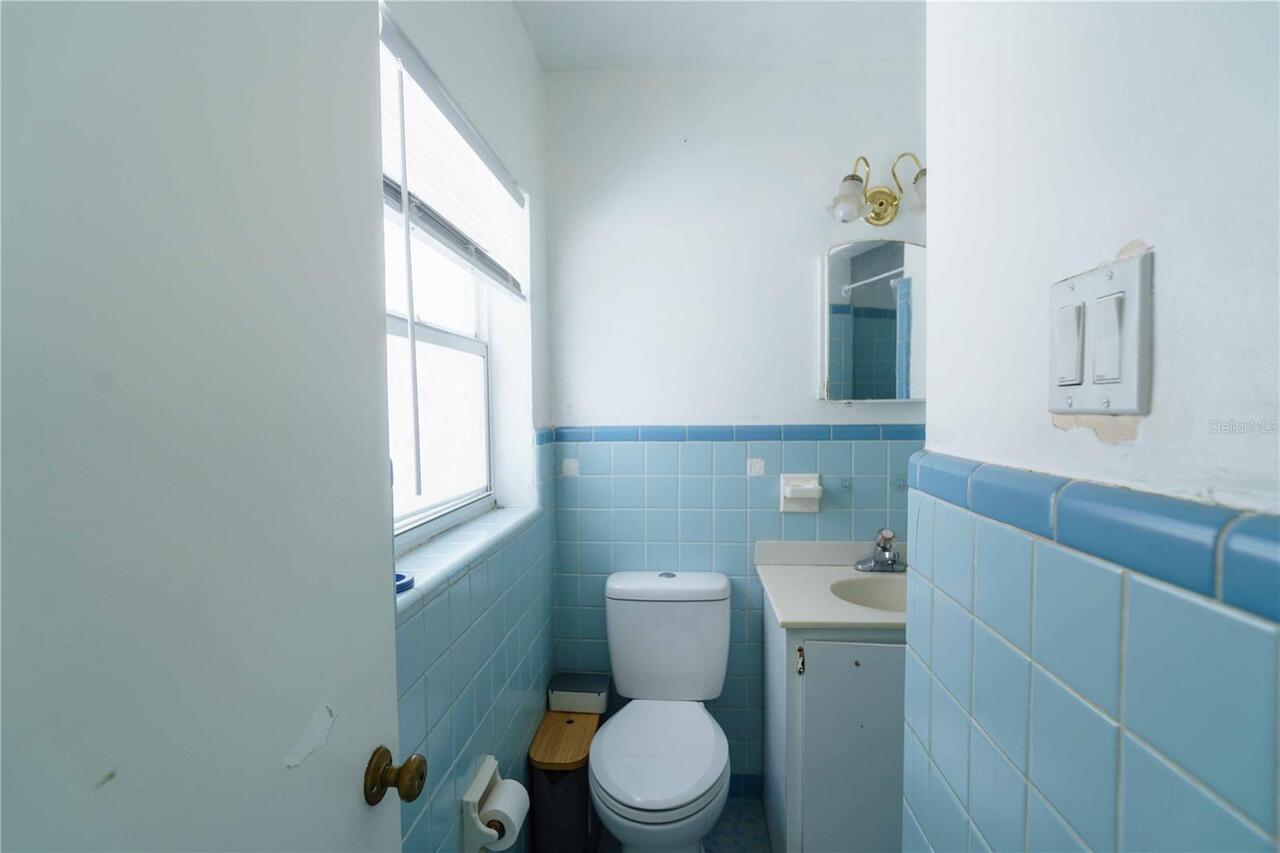 Listing Photo 12