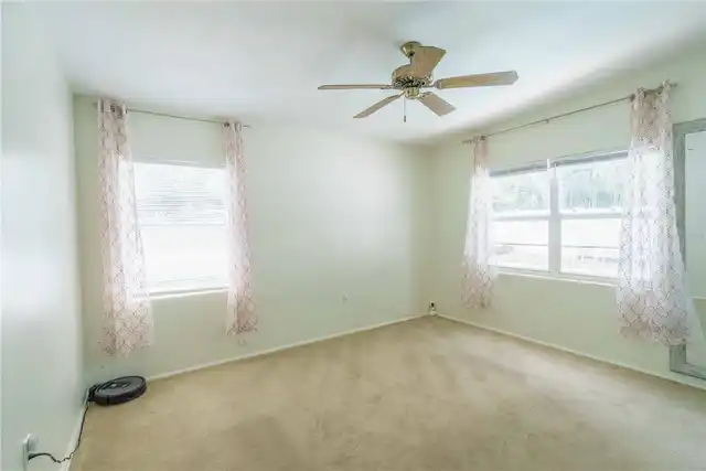 Listing Photo 15