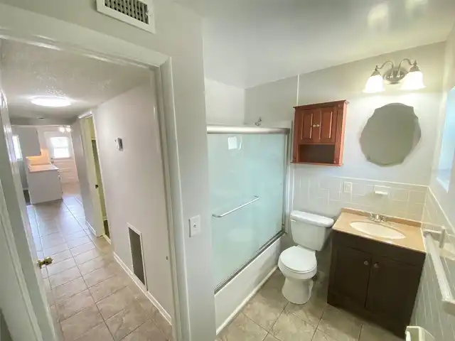 Listing Photo 10