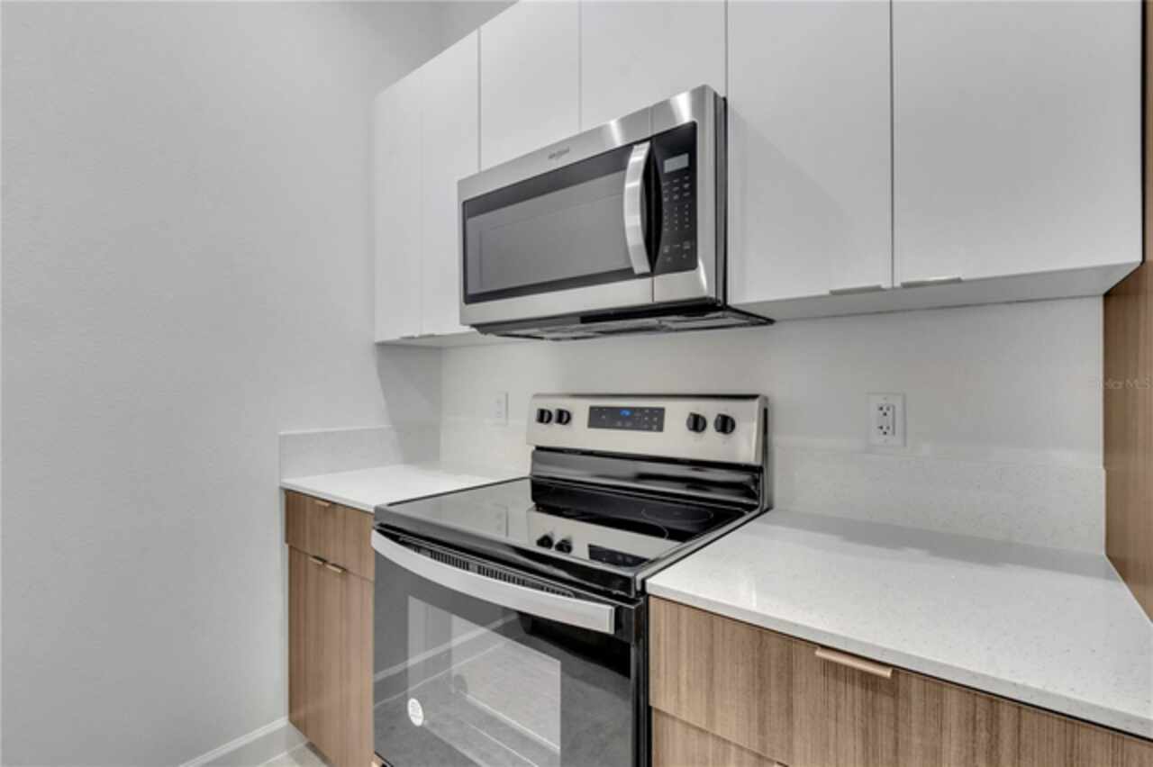 Listing Photo 14