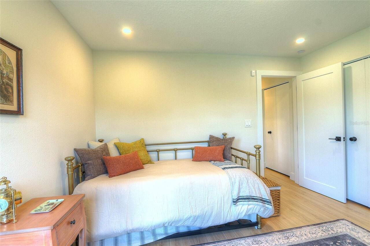 Listing Photo 37