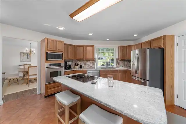 Listing Photo 15