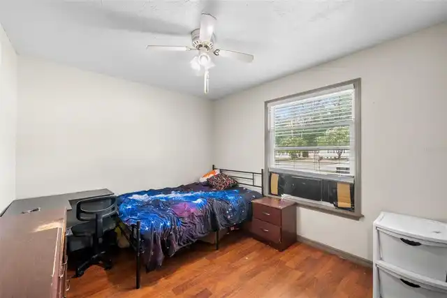 Listing Photo 10