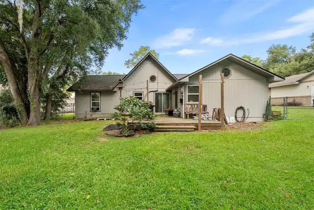 Listing Photo 14