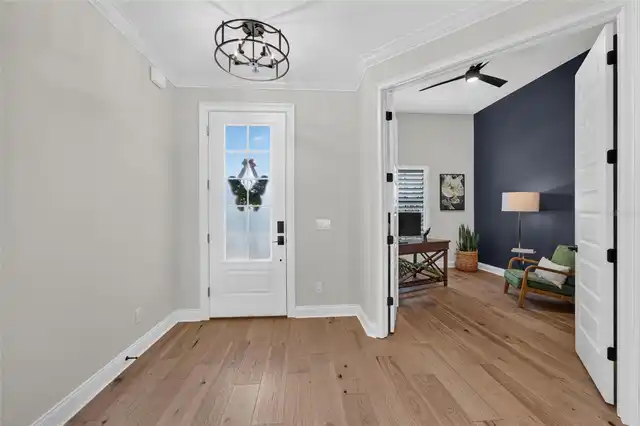Listing Photo 8