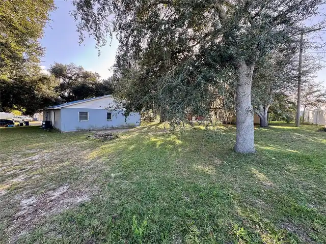 Listing Photo 12
