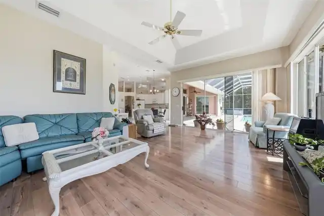 Listing Photo 19