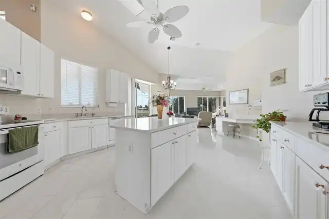 Listing Photo 21