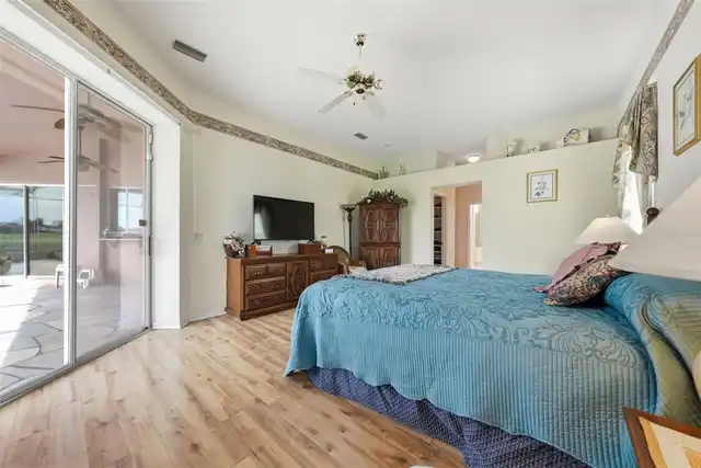 Listing Photo 28