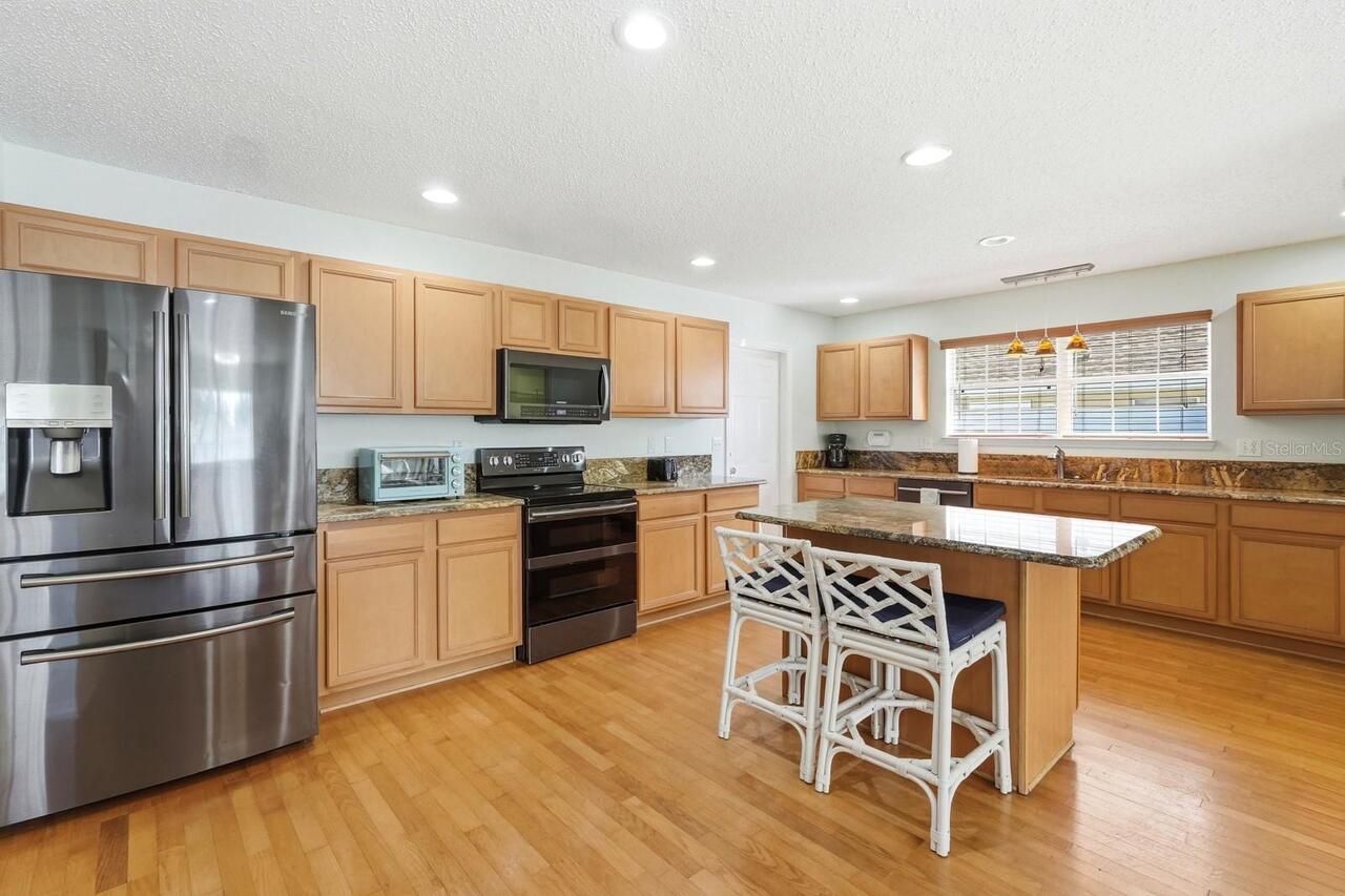 Listing Photo 17