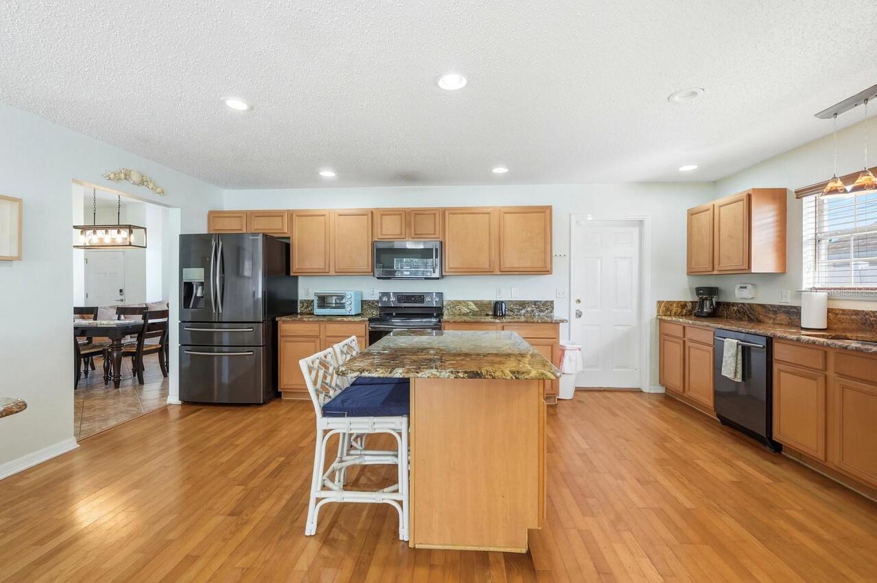 Listing Photo 18