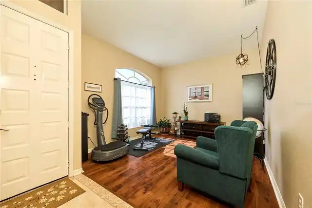Listing Photo 9