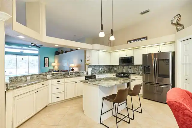 Listing Photo 15