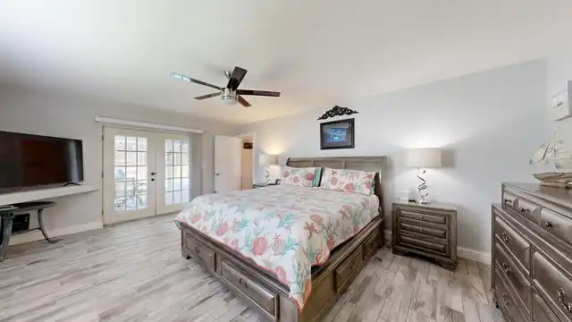 Listing Photo 9