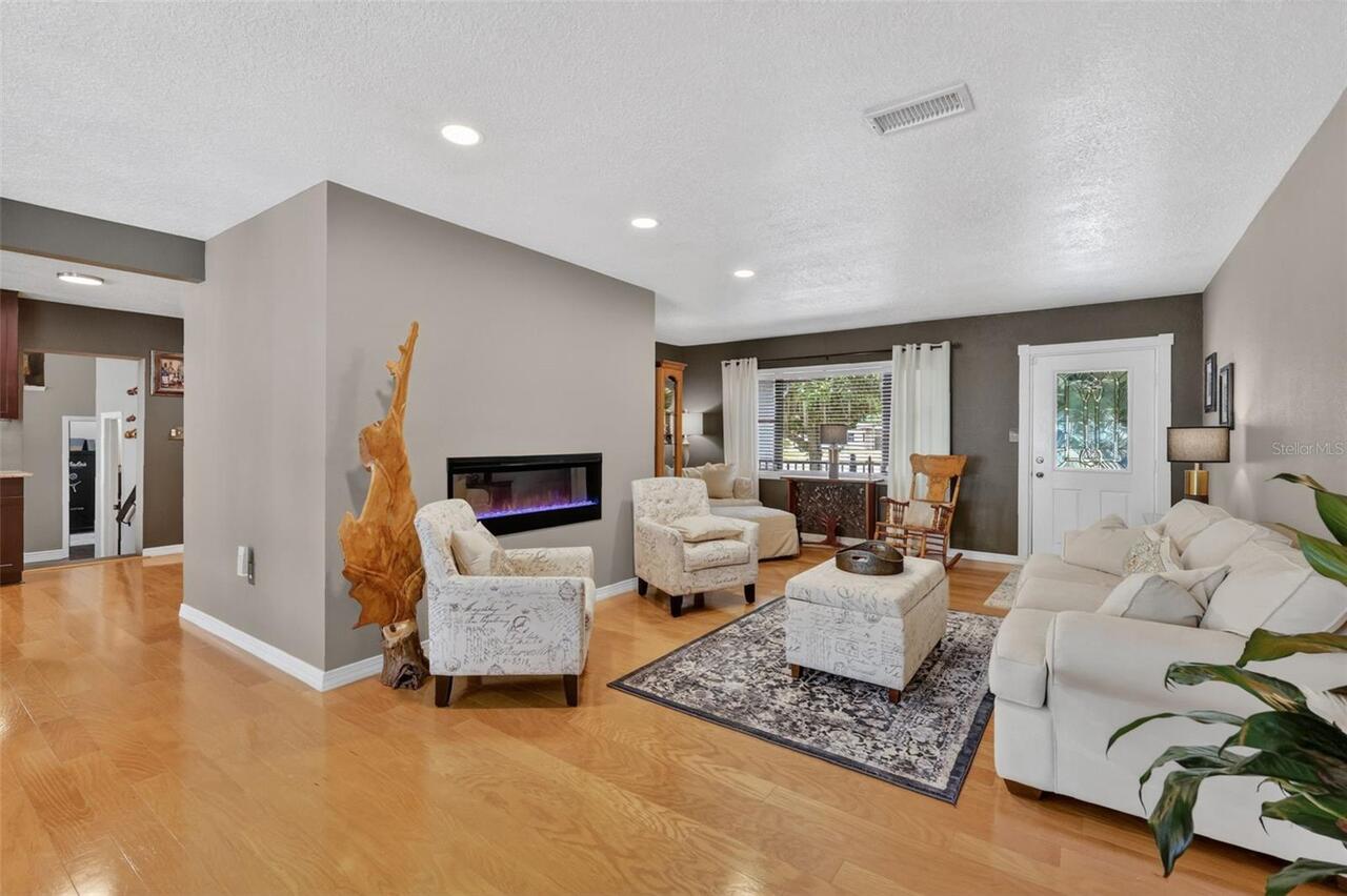 Listing Photo 7