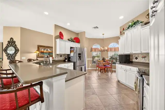 Listing Photo 19