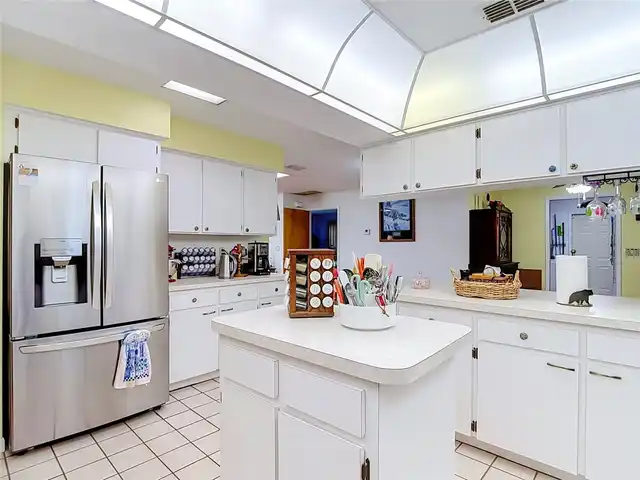 Listing Photo 7