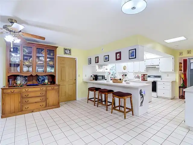 Listing Photo 18
