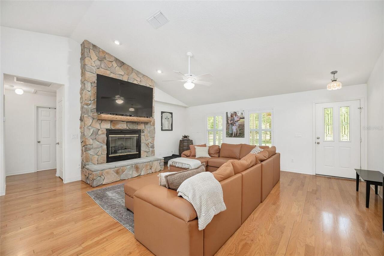 Listing Photo 7