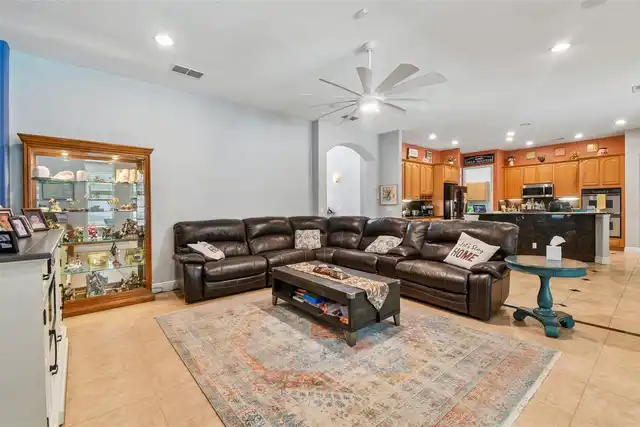 Listing Photo 16