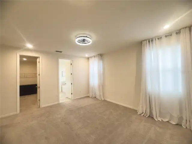 Listing Photo 20