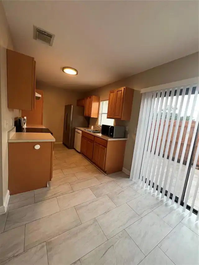 Listing Photo 7