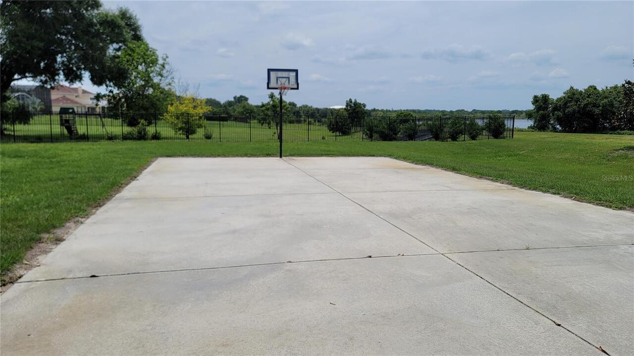 Listing Photo 32