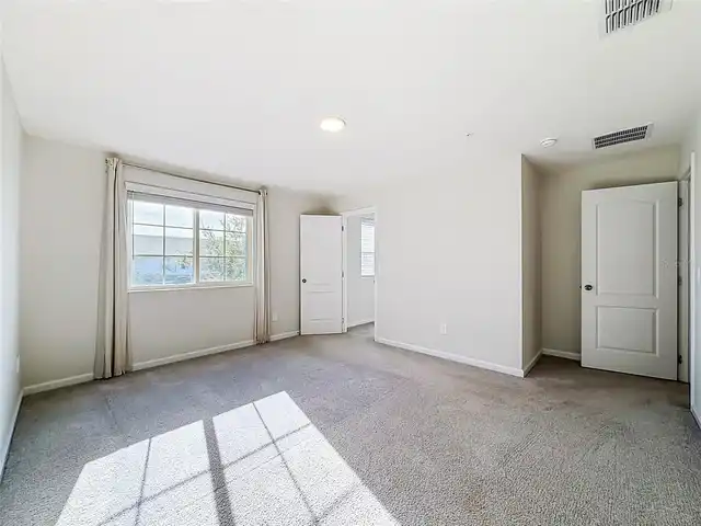 Listing Photo 34