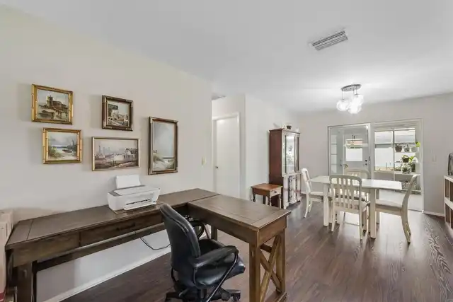 Listing Photo 10