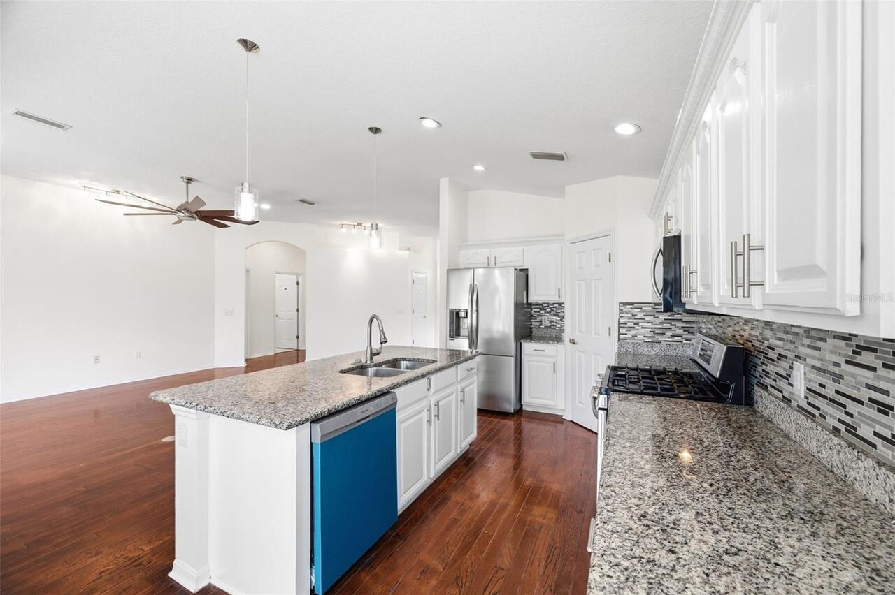 Listing Photo 18