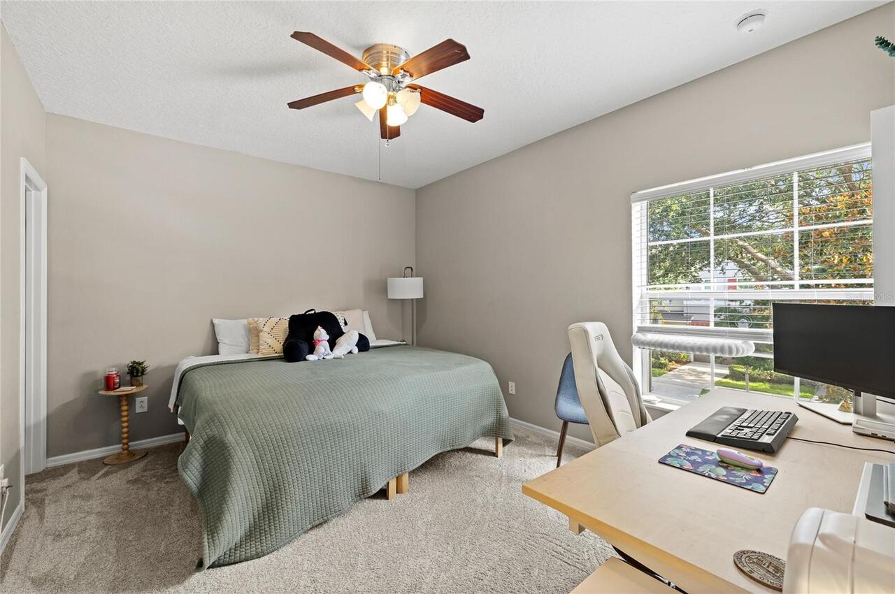 Listing Photo 12