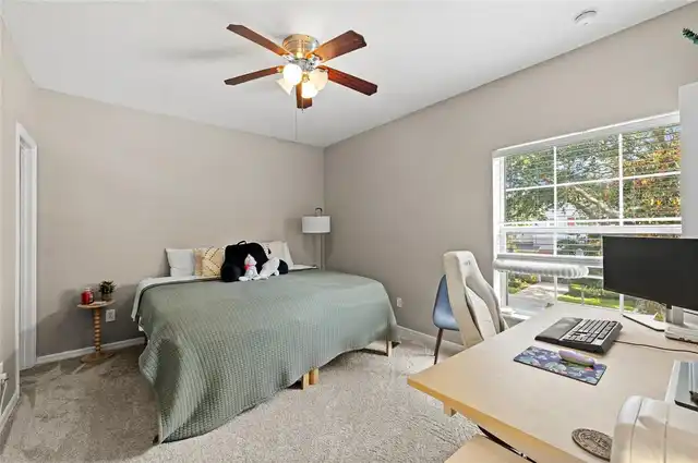 Listing Photo 12