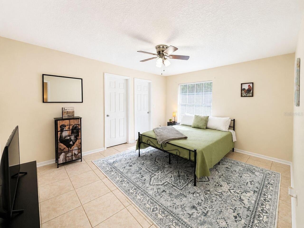 Listing Photo 9