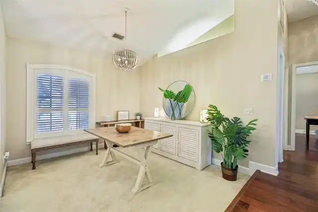 Listing Photo 14