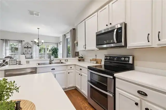 Listing Photo 15