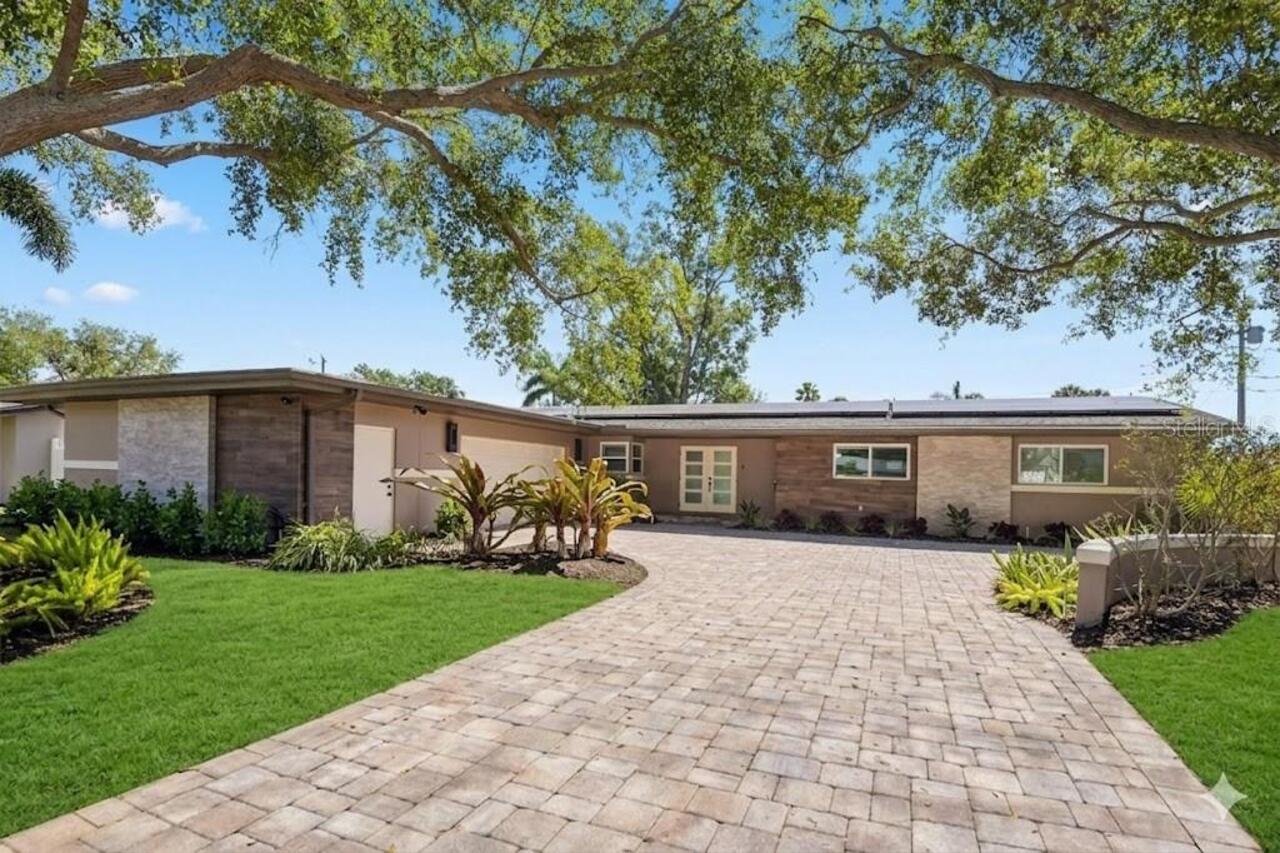 St Petersburg Real Estate