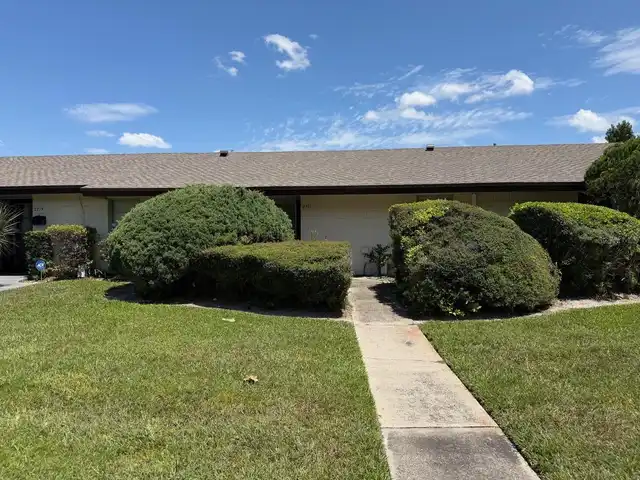 Listing Photo 11